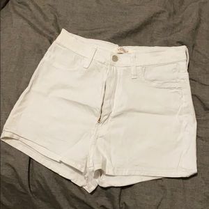 High waist shorts size L. Fashion nova